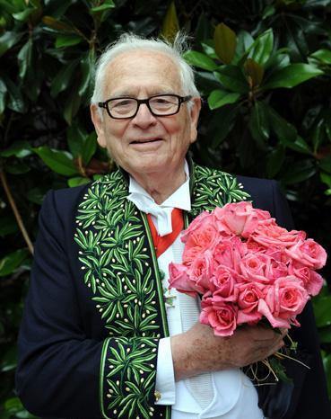Pierre Cardin ® Trandafir Teahibrid butaşi trandafiri de grădină în ghiveci sau rădăcină liberă